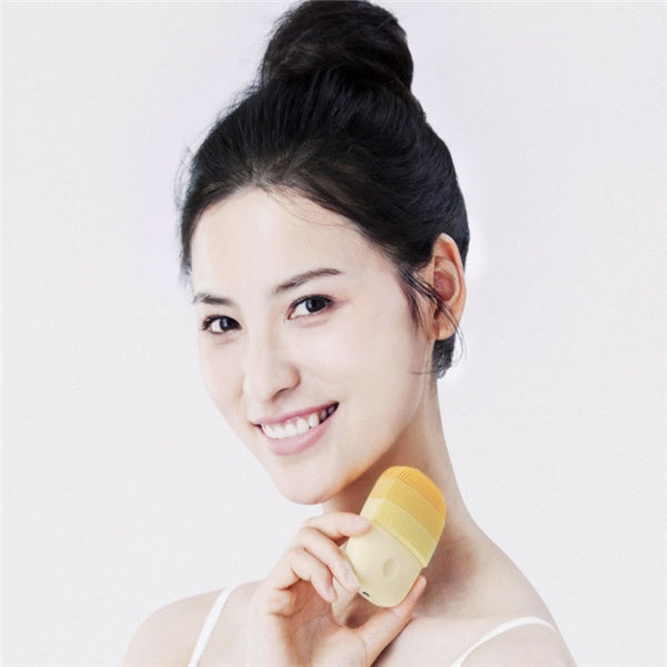 Why Face Washes Are Important in Your Skincare Routine?